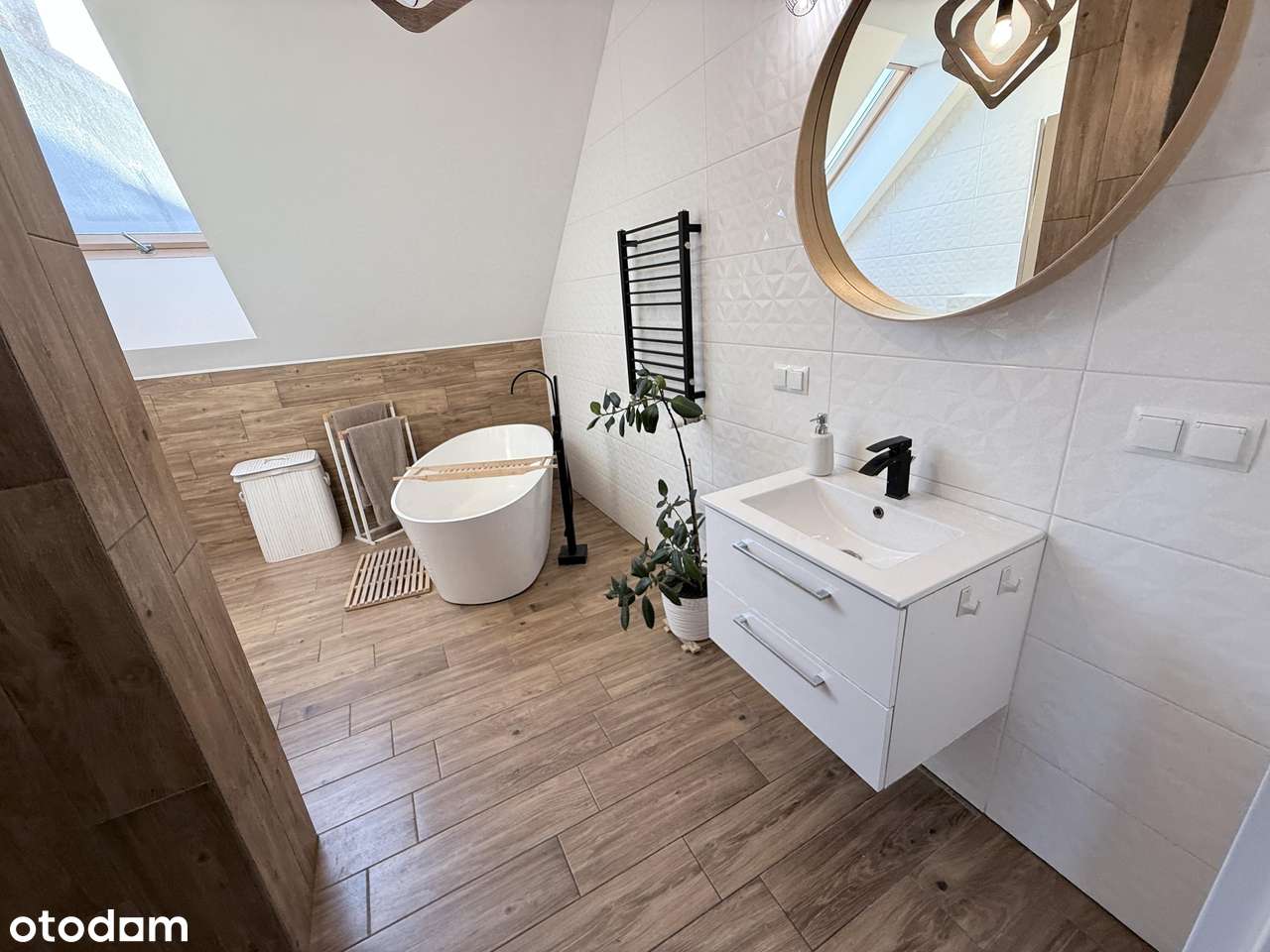 dom z dużym garażem  + lokal usługowy - pow. 262m2 -- Leszno - Zatorze-12