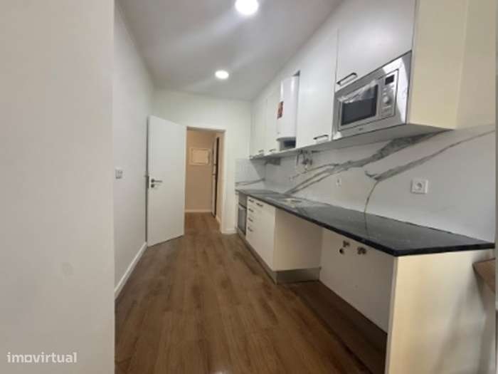 Apartamento T2 com acesso a quintal na Penha de Franca-10