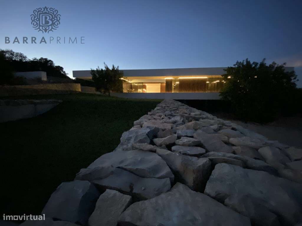 Moradia T4 de arquitetura contemporânea com vista deslumbrante - Grande imagem: 5/49