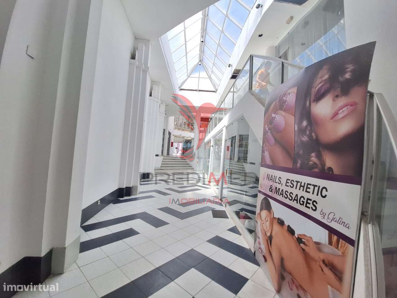 Loja no centro comercial Vila Nova em Albufeira - Oura - Grande imagem: 2/10