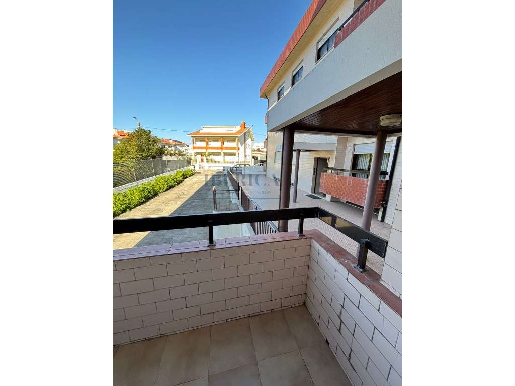 Apartamento T3 Renovado - São Félix da Marinha - 200 metros da prai...-33