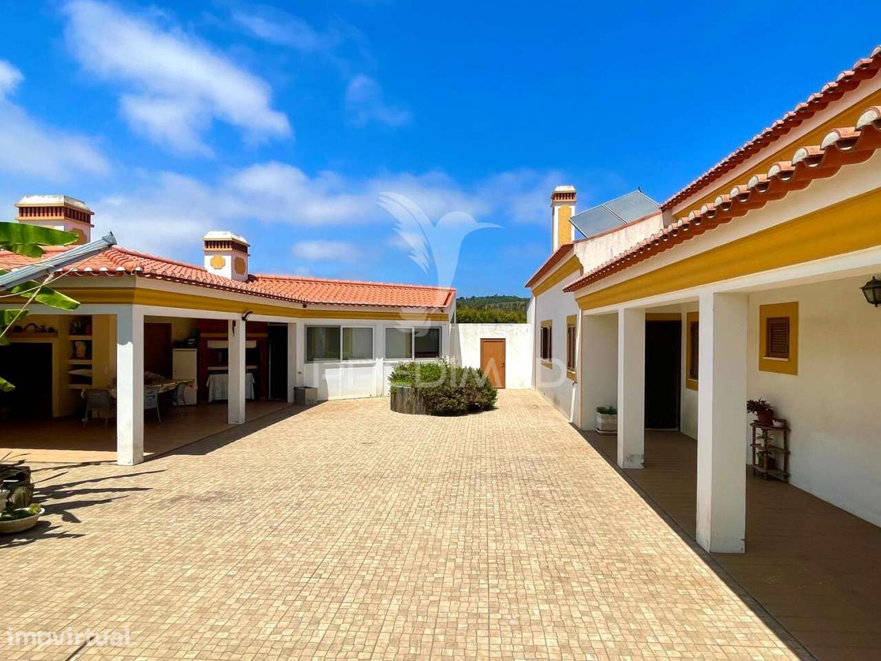 Quinta com 4087 m2 e Moradia com 308 m2 - Grande imagem: 4/39