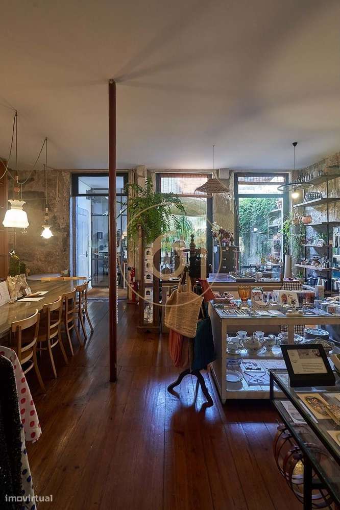 Loja na Travessa de Cedofeita para venda-13