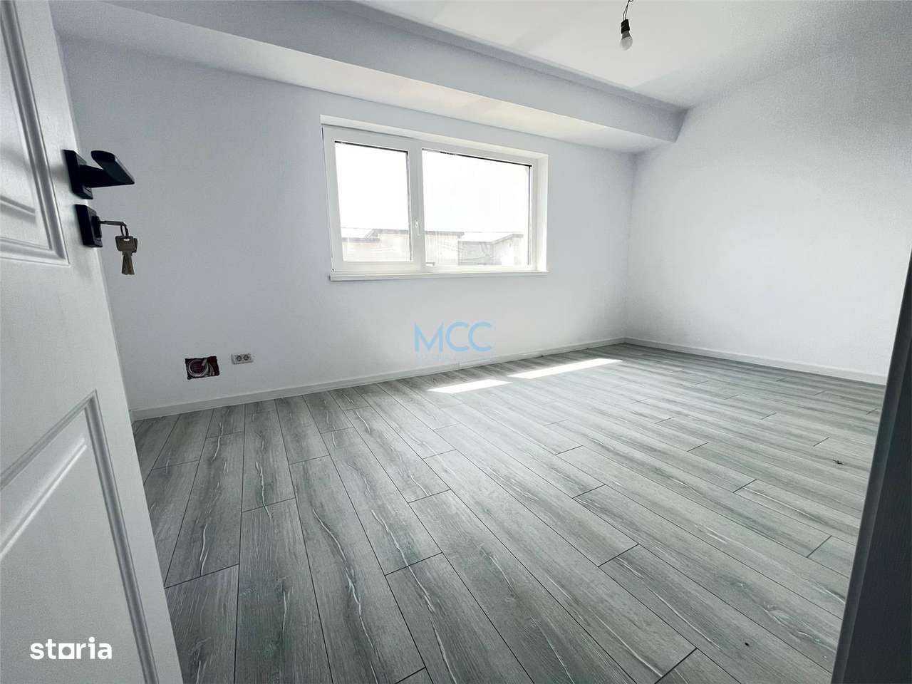 Vand Casa de tip Triplex, 5 camere-11