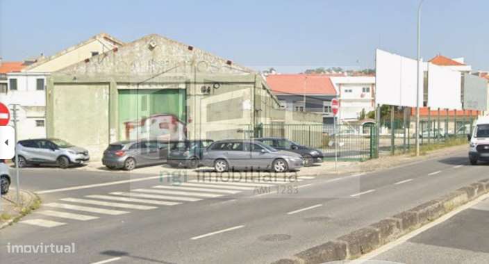 Terreno com armazém - Amadora-5