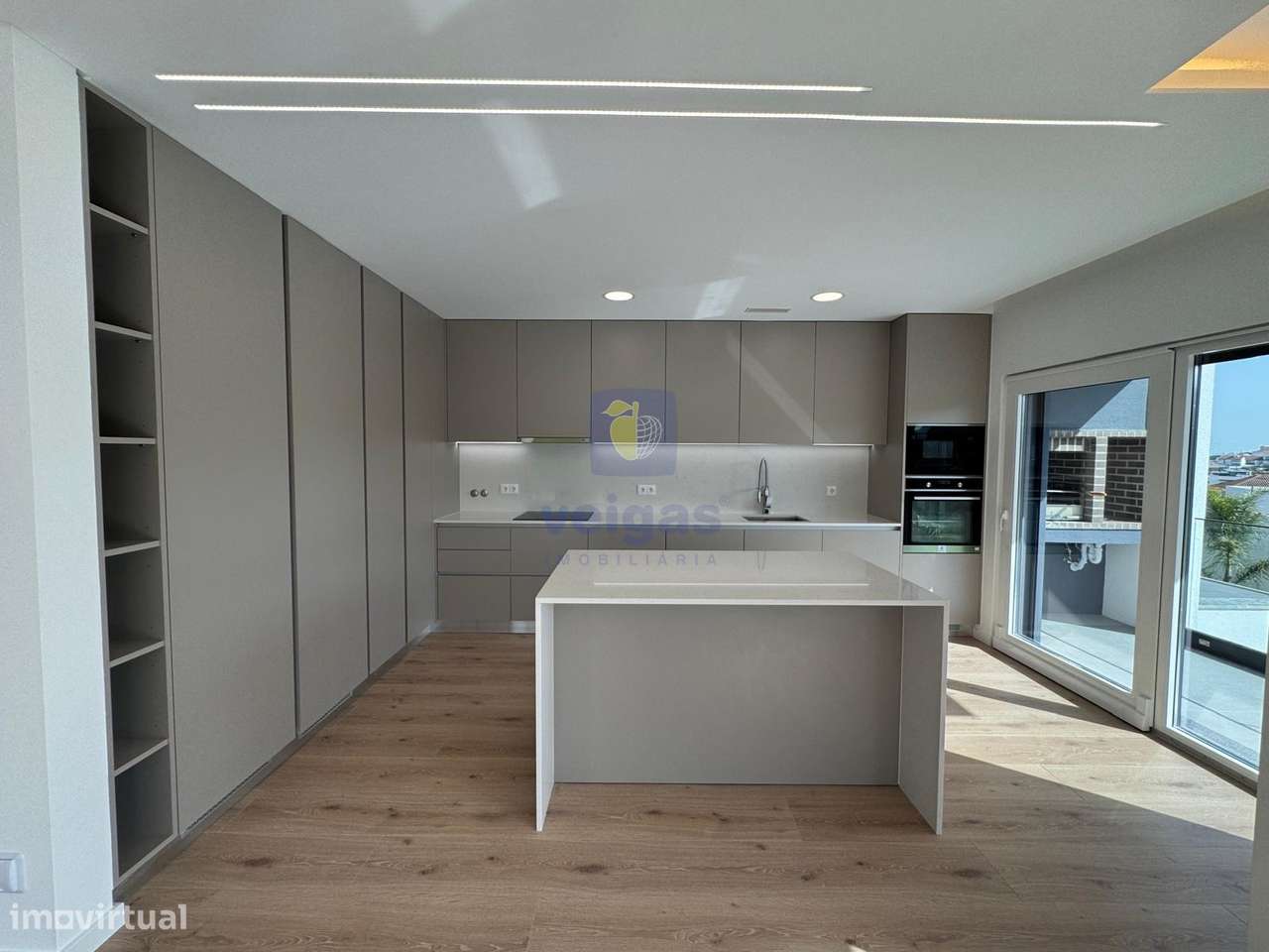 Moradia T4 C/ Piscina -  Bairro Primavera-45