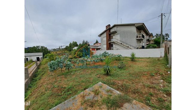 Lote de terreno com 600 m2-2