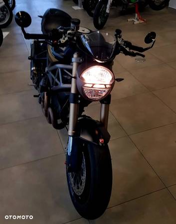 Ducati Monster - 12