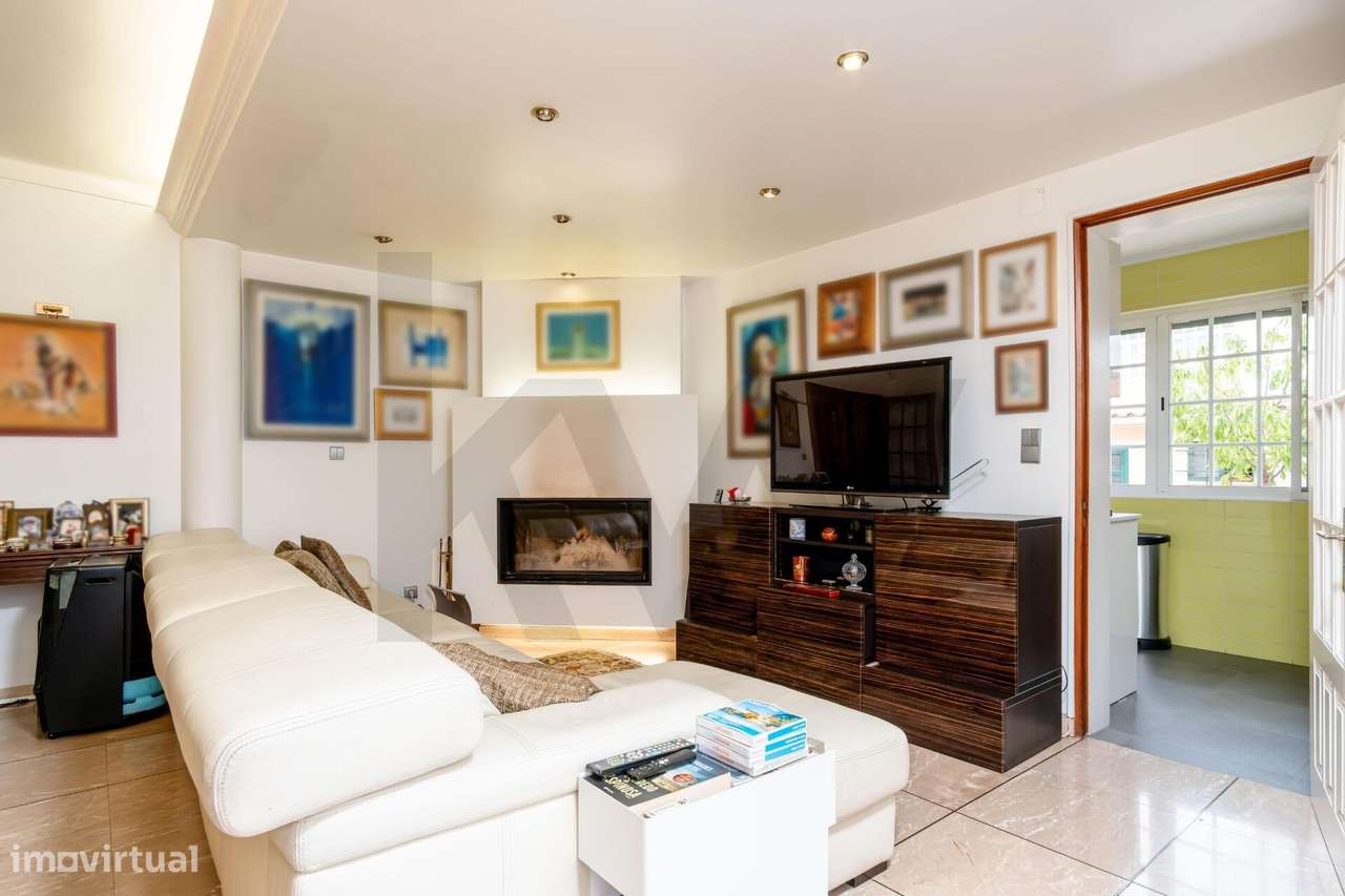 Moradia T4 de 167 m2 | O Espaço e a Privacidade que Procurava em Benfi - Grande imagem: 5/50