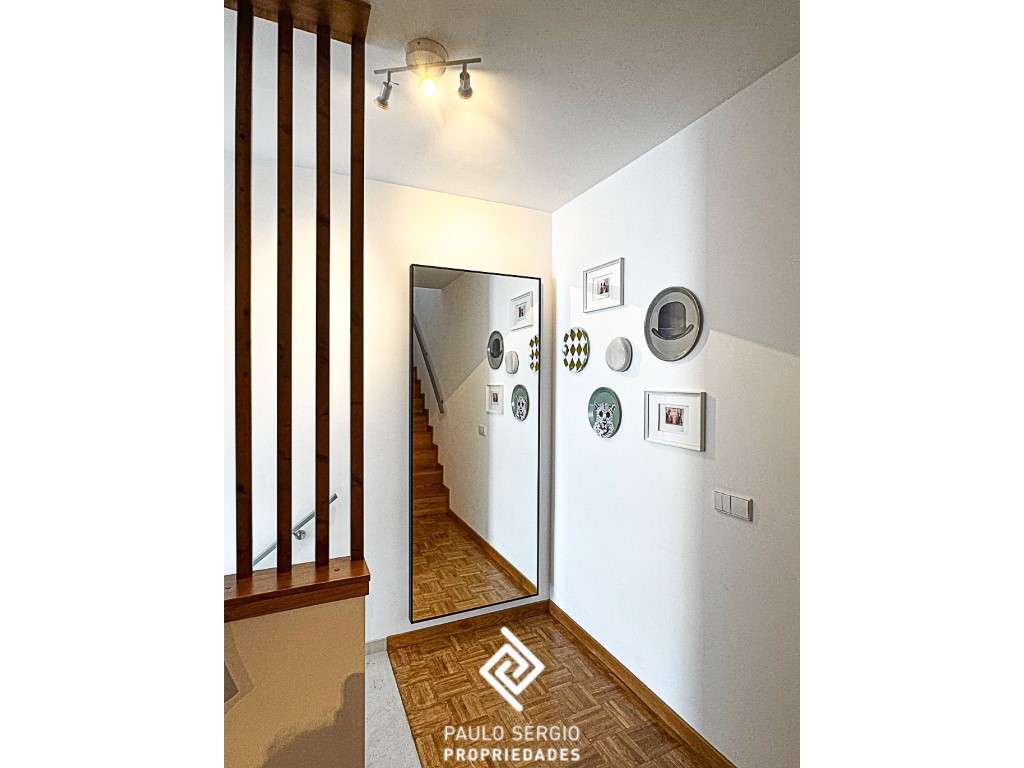 Oportunidade. T4 duplex renovado a 5min do Centro de Santa Maria da... - Grande imagem: 4/27