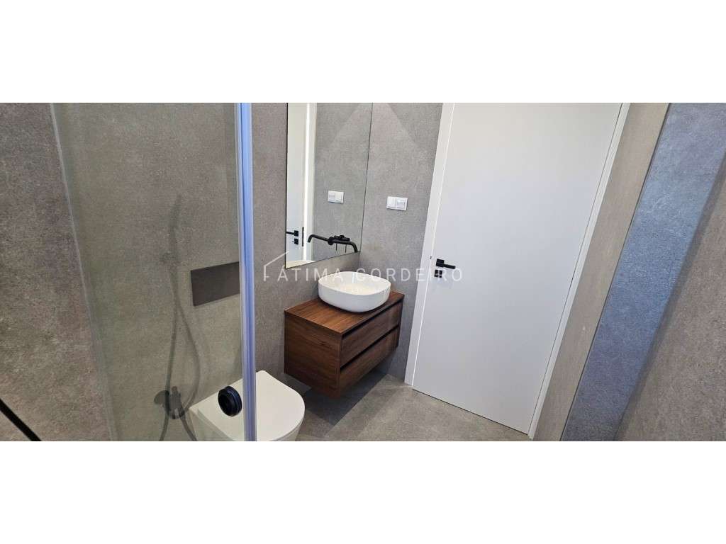 Excelente Moradia T3 Isolada com Piscina e garagem com acabamentos ...-23