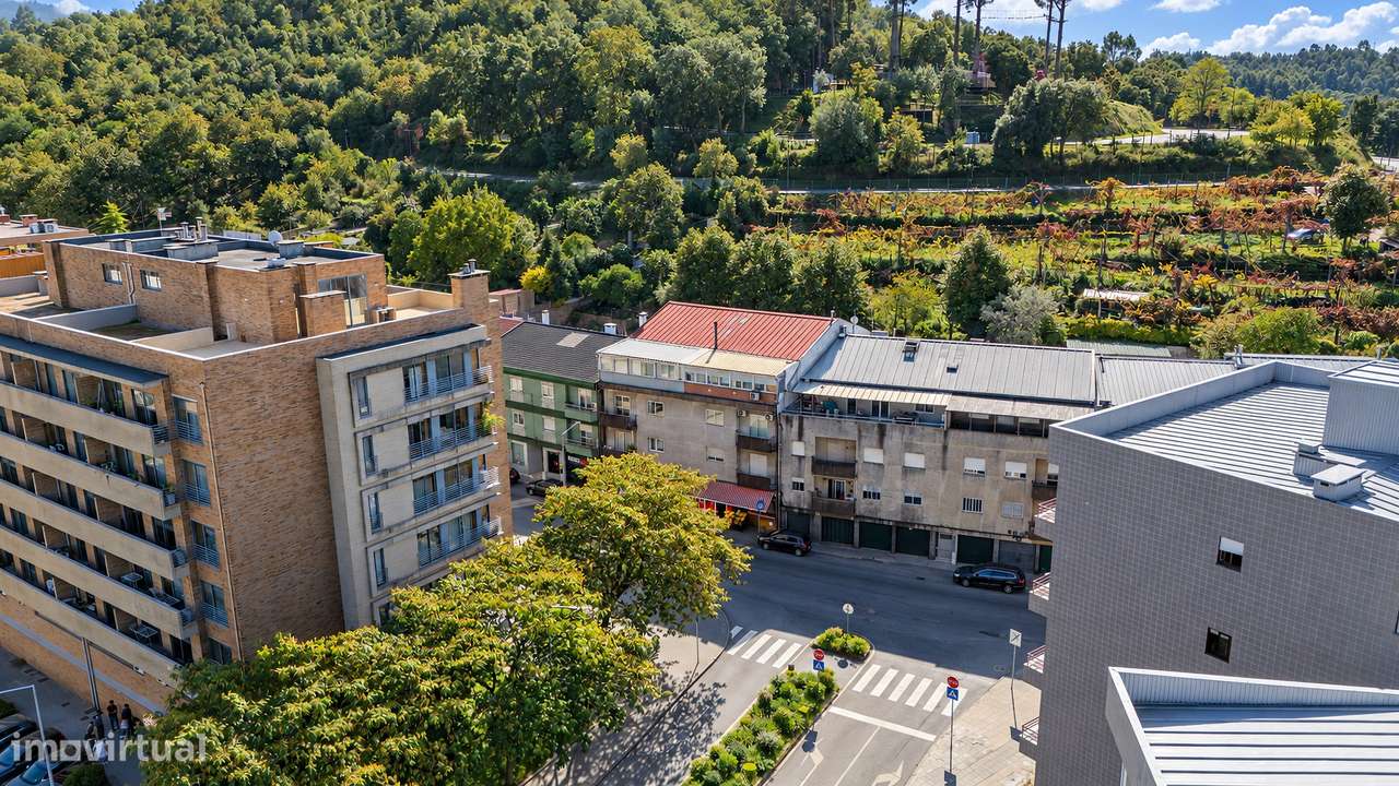 Apartamento T2 + 1 para venda na Rua Santo Adrião, Braga-23