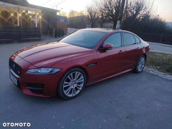 Jaguar XF 2.0 i4D R-Sport - 5