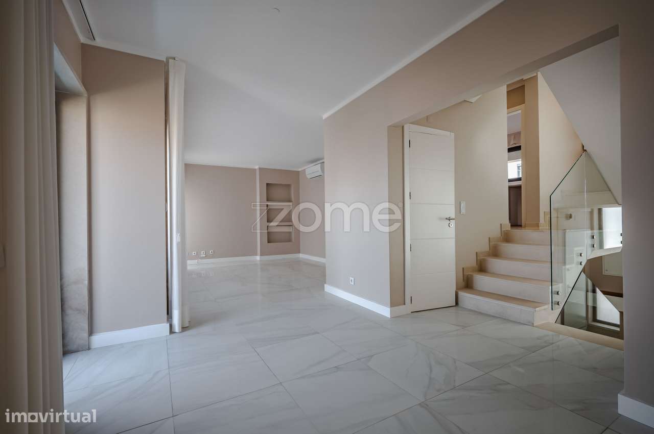 Moradia T4 com Piscina e Vista Mar - Grande imagem: 3/53