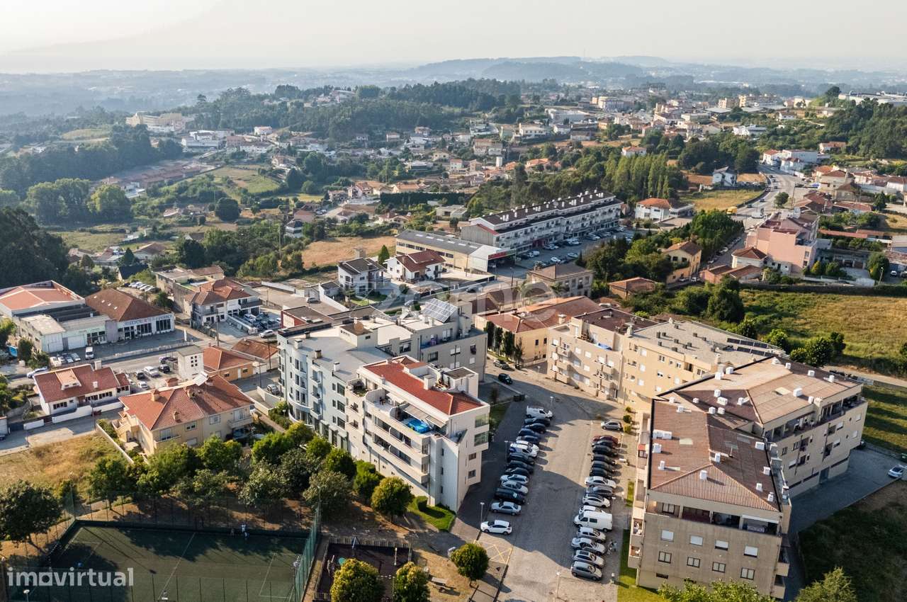 Apartamento T3 com 171m², e garagem fechada, em Argoncilhe - Grande imagem: 3/29