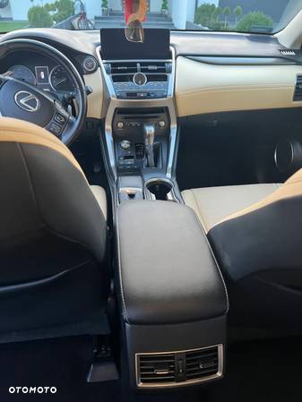 Lexus NX 300 Prestige AWD - 8