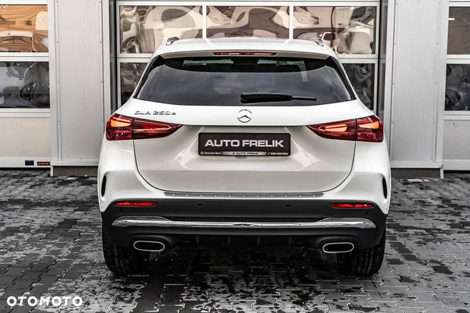 Mercedes-Benz GLA 250 e PHEV AMG Line 8G-DCT - 10