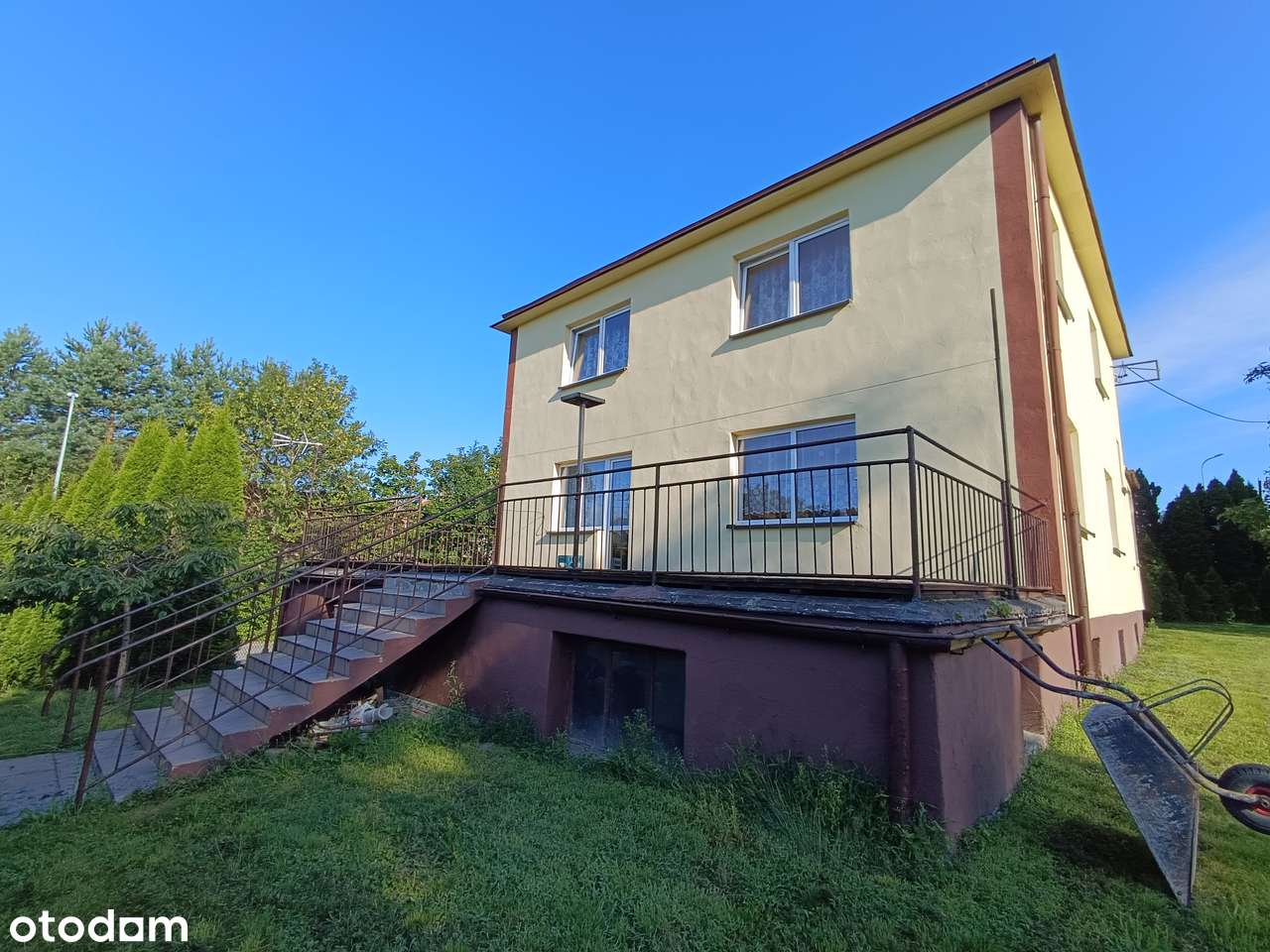 Dom pod miastem 5 pokoi 3 garaże  ogród i sad-5