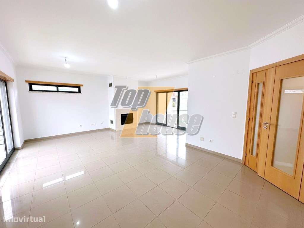 Moradia Isolada T5 Com Cave-18