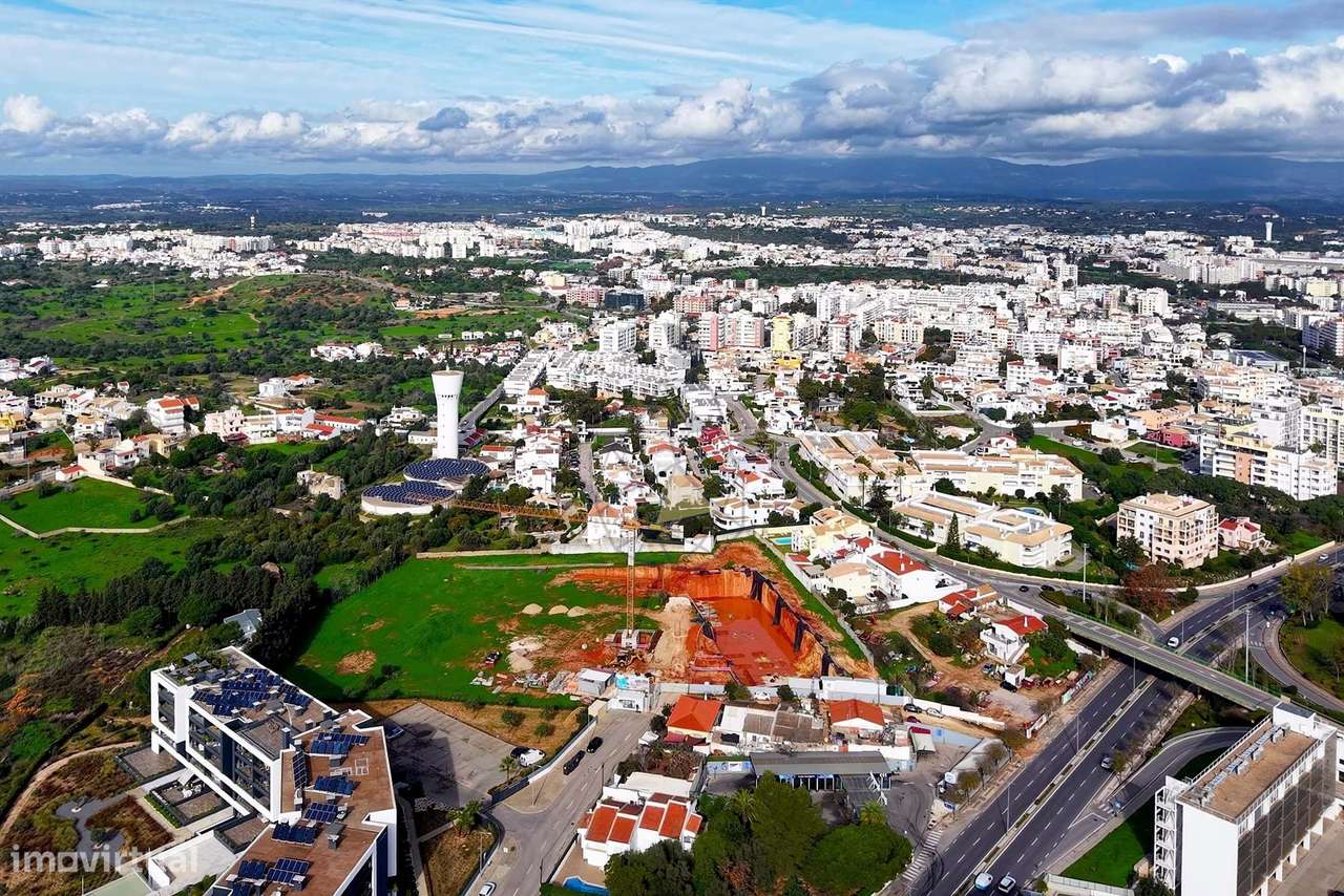 APARTAMENTO T2 COM 137,60m2 COM BOX E TERRAÇO PRIVATIVO NO HORUS RESID-38