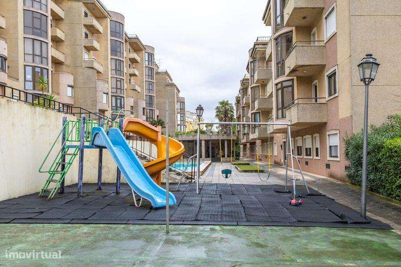 Apartamento T2 C/ elevador - Condomínio Fechado em Mina de Água, Amado - Grande imagem: 4/29