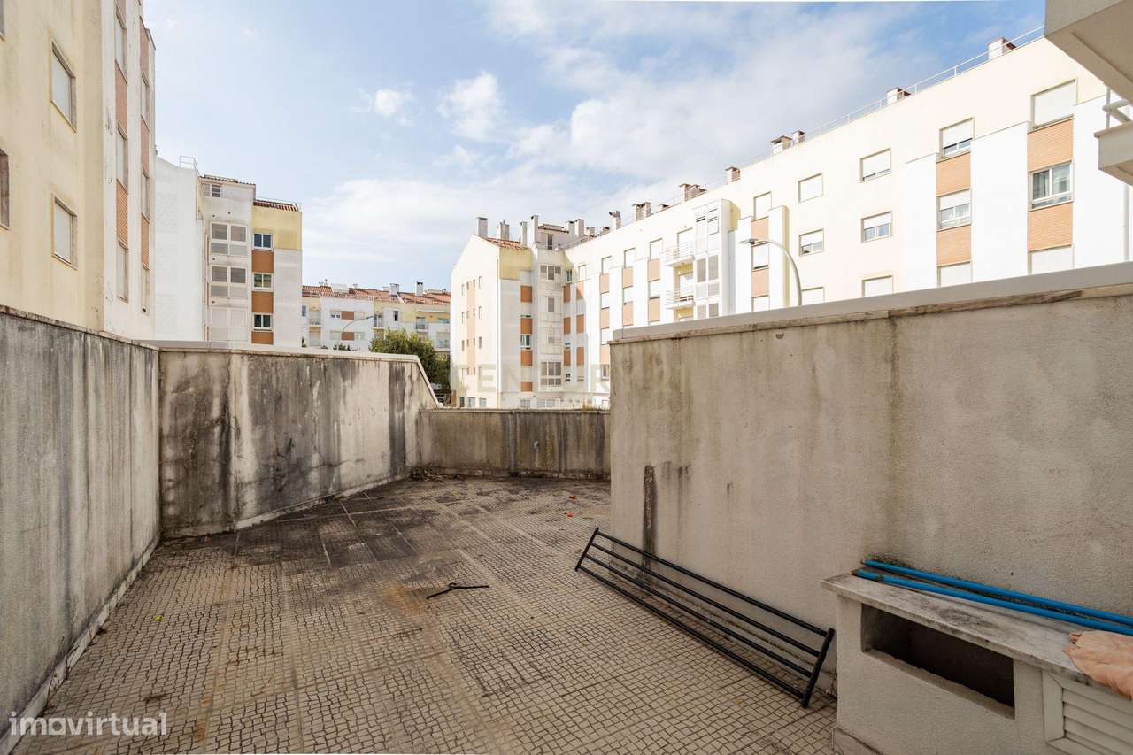 Loja para Venda | Urbanização das Brancas | Amadora-20