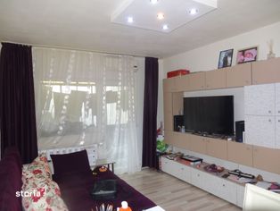 Apartament 3 camere decomandat, Aradul Nou, et. 2