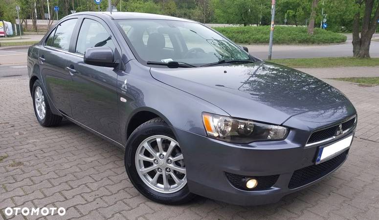 Mitsubishi Lancer 1.6 Invite - 5