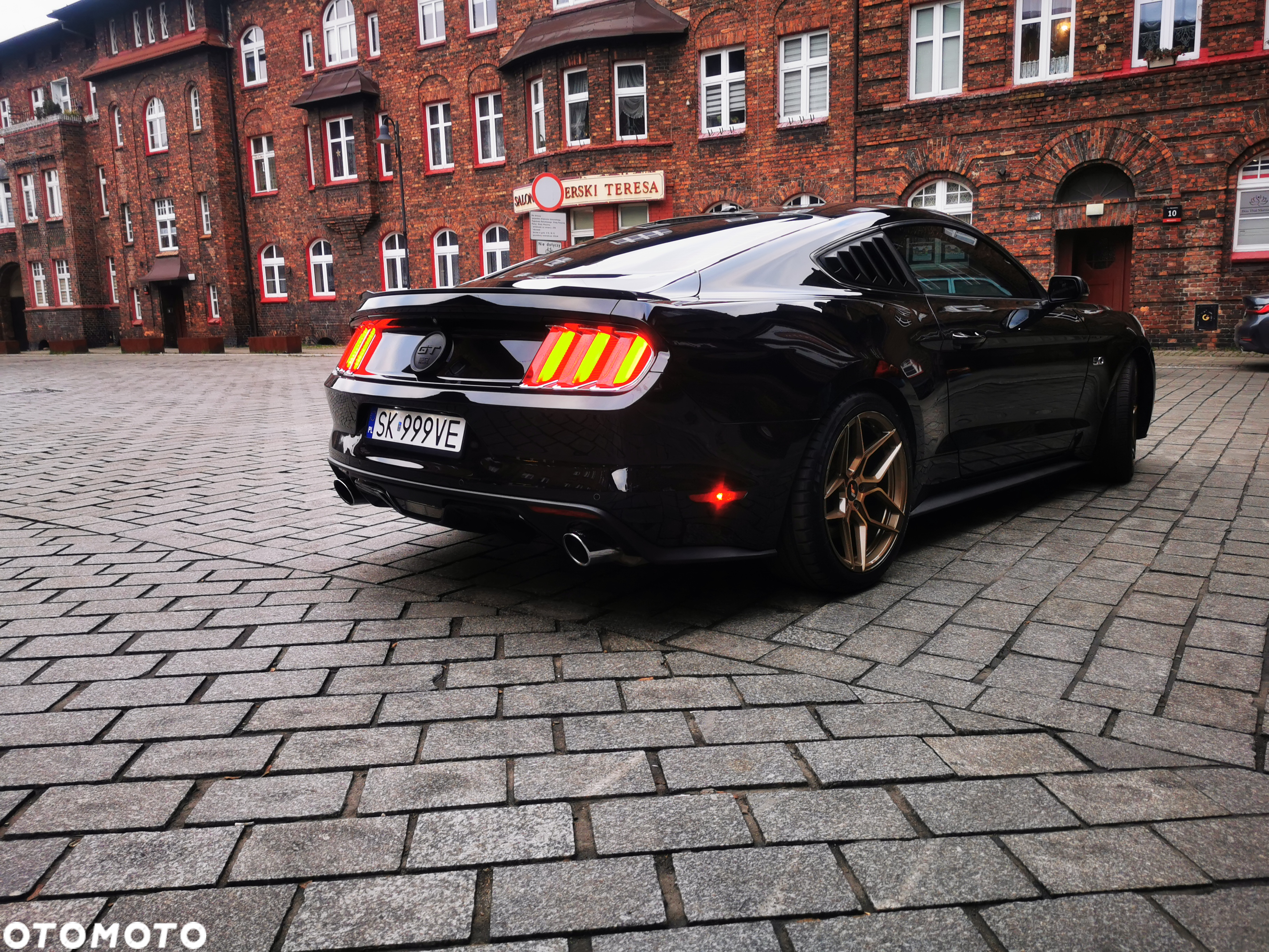 Ford Mustang 5.0 V8 GT - 9