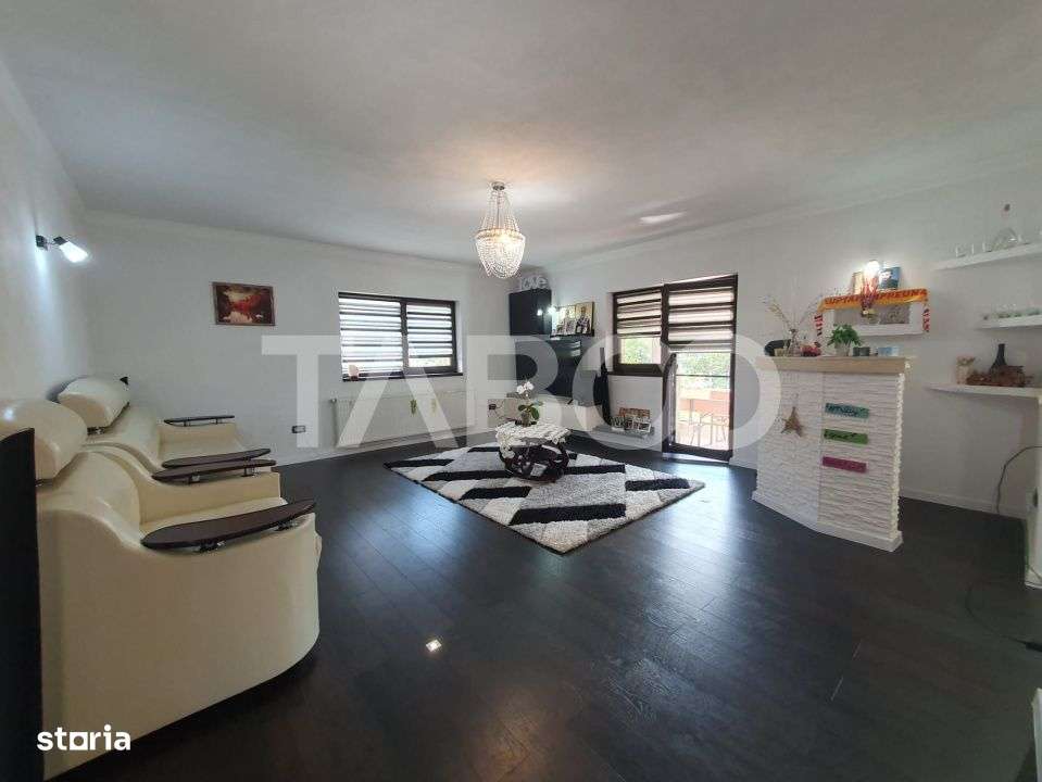 Casa 5 camere 3 bai 2 terase garaj magazie de vanzare 180 mp utili-11