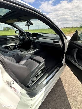 BMW Seria 3 320d DPF Cabrio M Sport Edition - 22