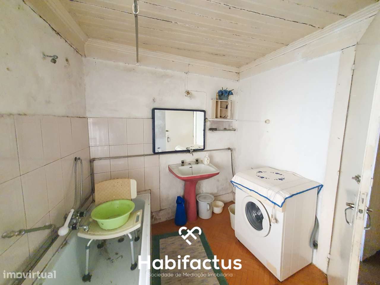 Moradia T3 à venda para Renovação em Paranhos da Beira - Seia-12