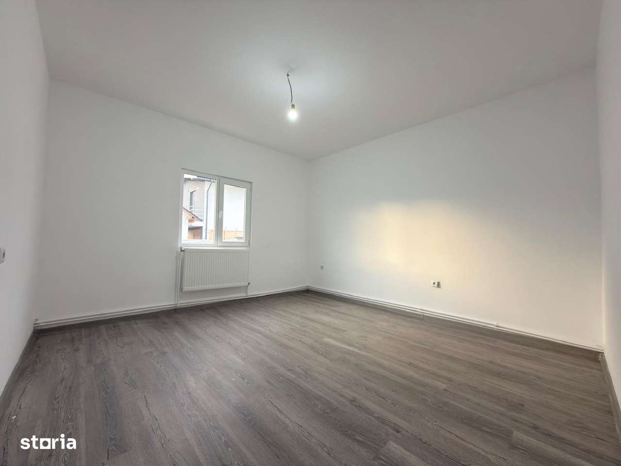 Casă cu 3 Camere | TEREN 300MP | Lumina - Imagine principală: 5/7