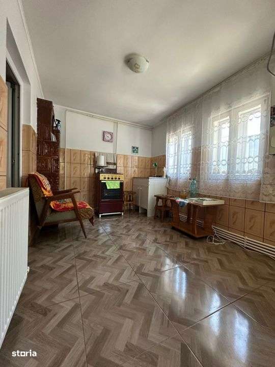 Casa cu 4 camere, zona Buzaului. - Imagine principală: 5/14