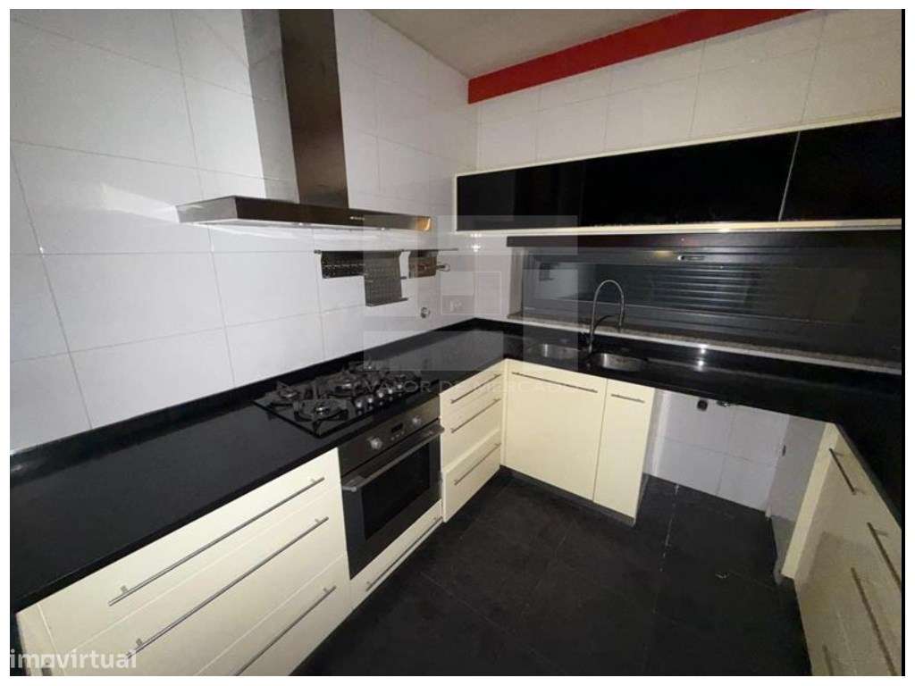 Moradia Isolada T4 em Moimenta da Beira - Grande imagem: 4/47