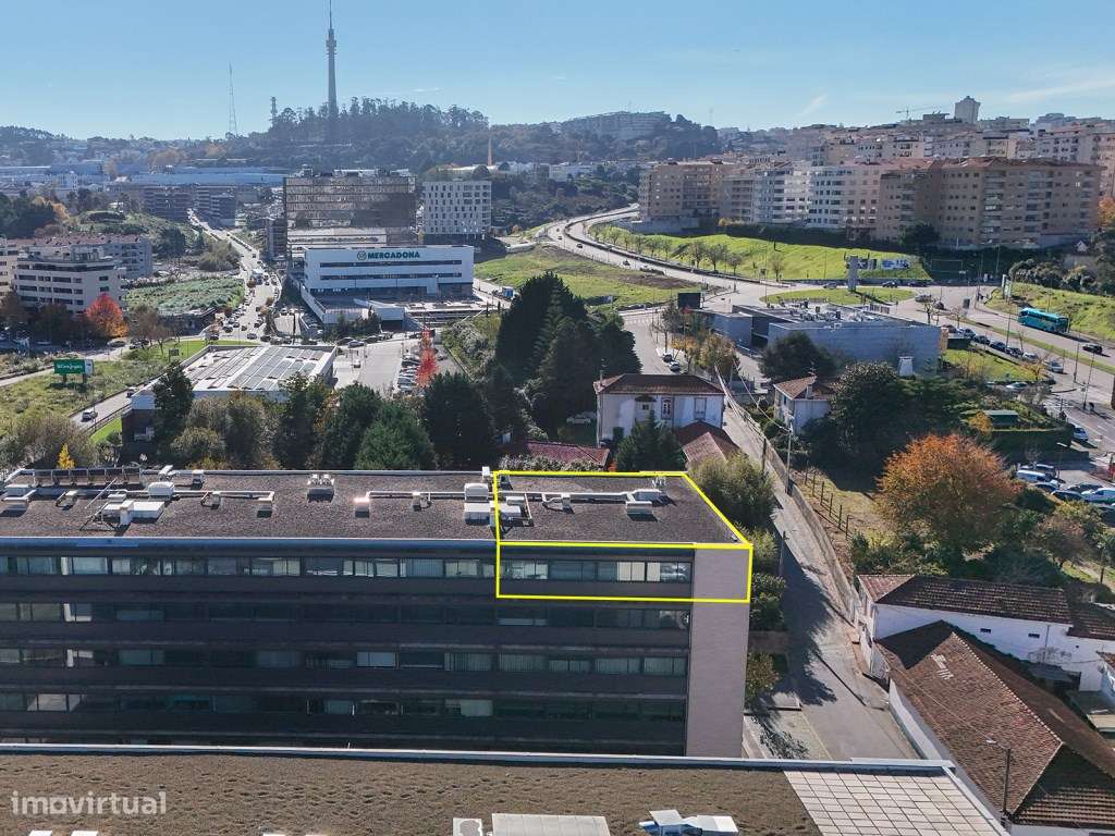 Apartamento T5 localizado no condomínio Jardim das Camélias - Gaia/...-53