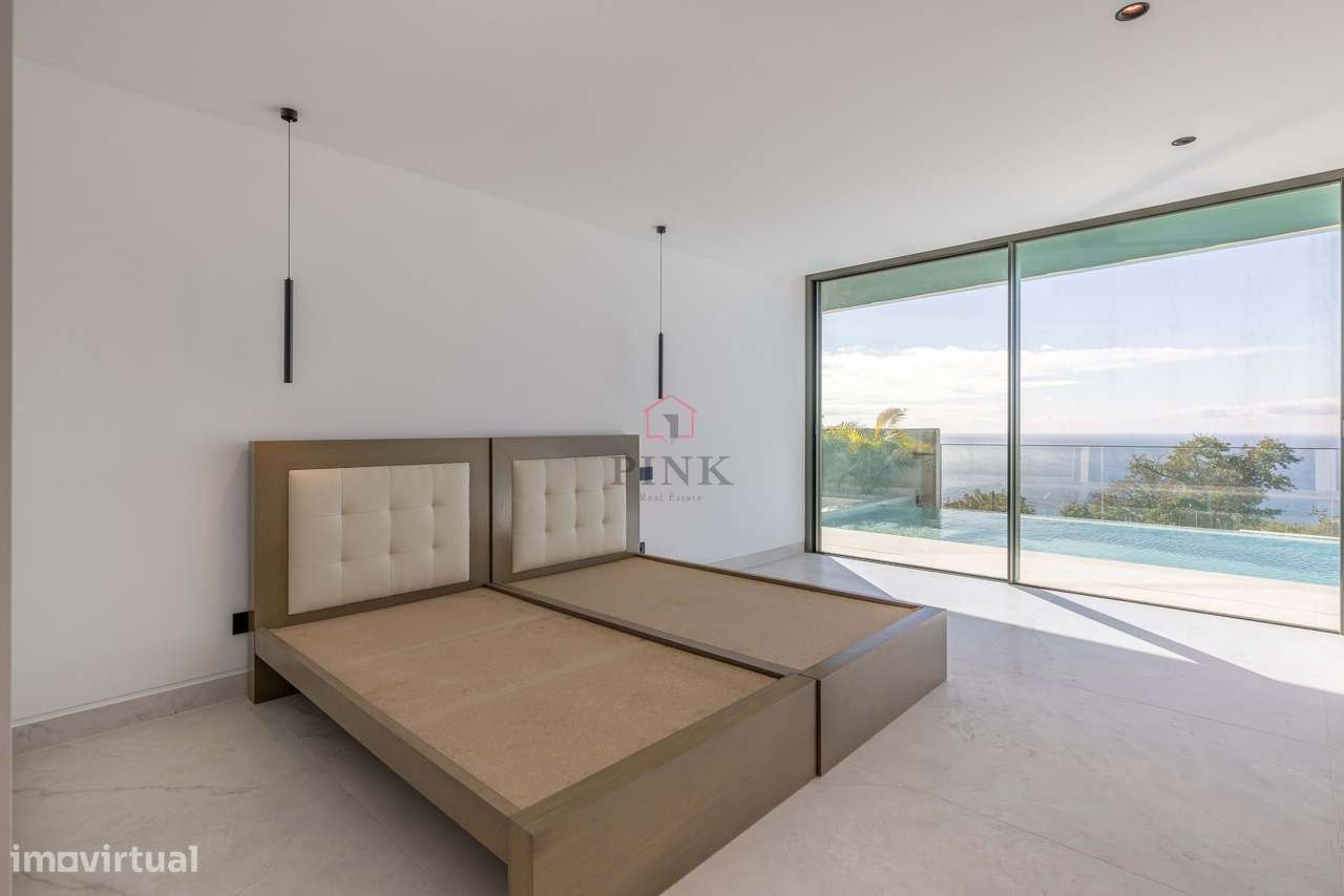 Moradia de Luxo com Piscina - T4 no Funchal-49