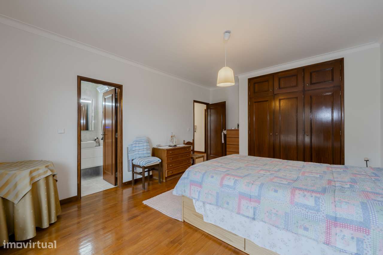 Moradia T4 para venda em Gondizalves, Braga-19