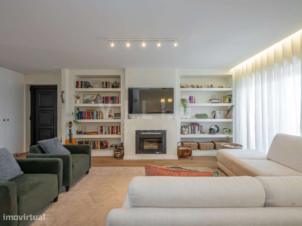 Moradia Independente T5 renovada em 2025 | 1450m2 de terreno | Prai...-1