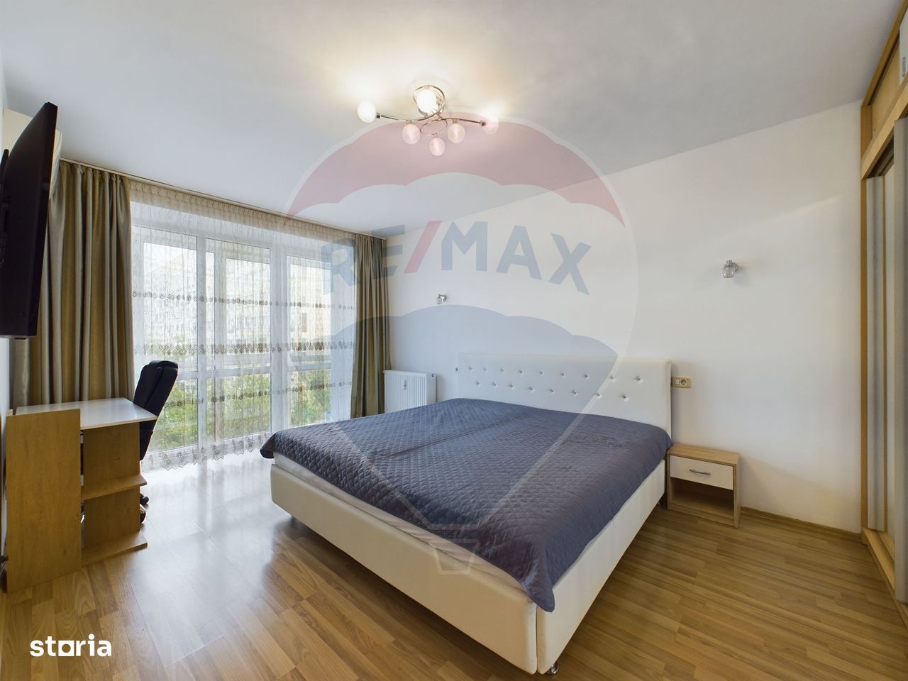 Apartament 3 camere de vanzare,  Zona Tineretului