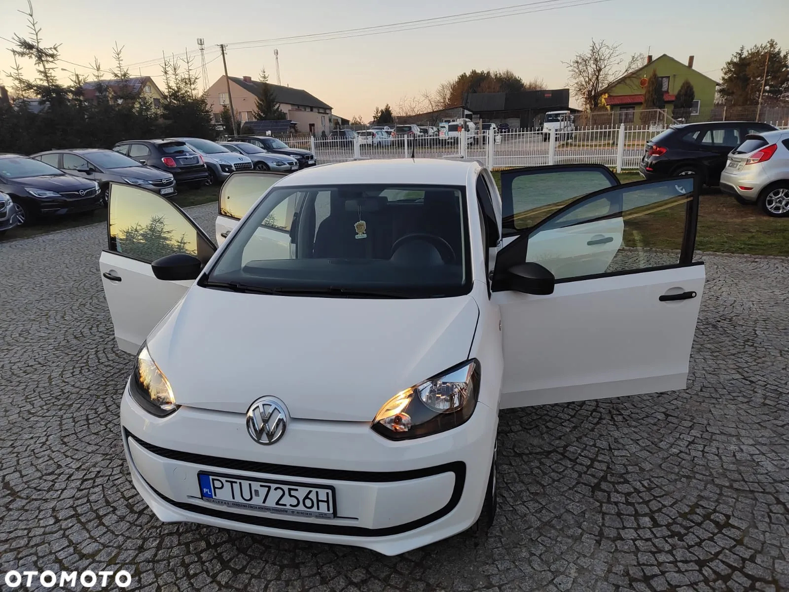 Volkswagen up! 1.0 high - 5