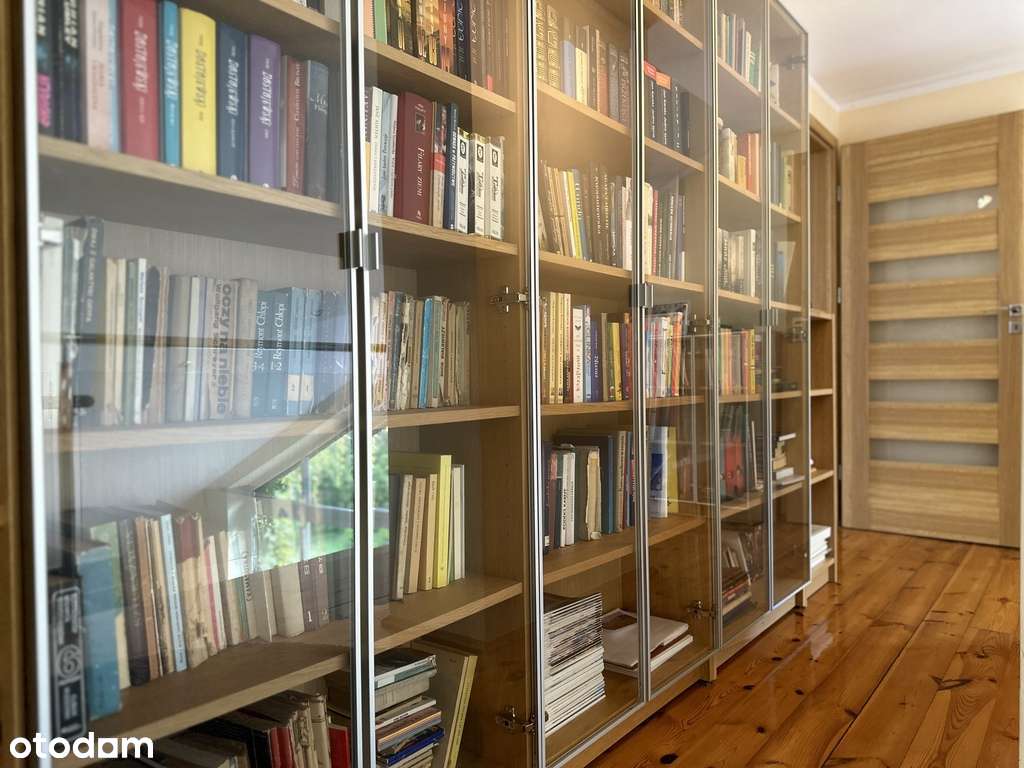 Przestronny dom w świetnej lokalizacji-14