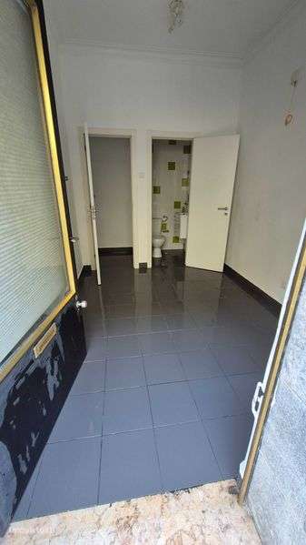 Arrenda-se Loja Pequena em Benfica - Grande imagem: 5/6