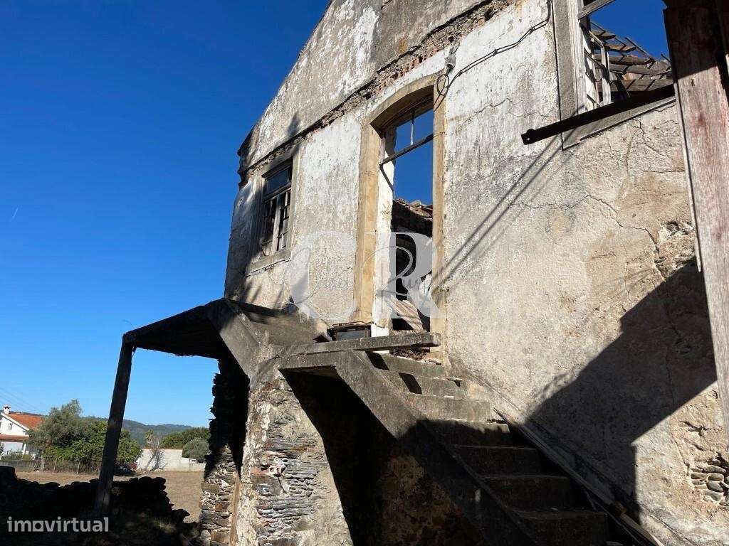 6 Prédios Urbanos e um Terreno Rústico para Renovação – Lousã-4