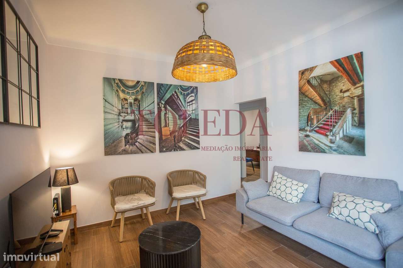 Moradia de 3 pisos com Logradouro e Garagem - Grande imagem: 5/59