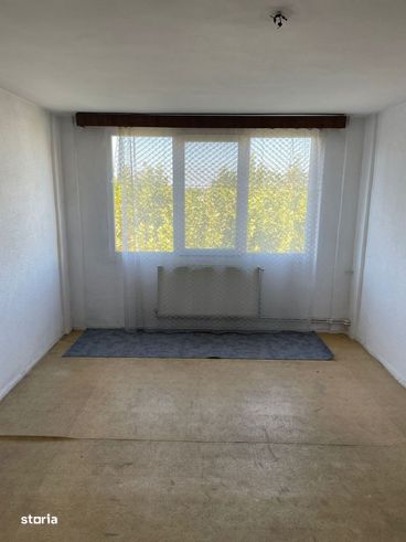 De vanzare apartament 3 camere, zona 700 Bucuresti-0