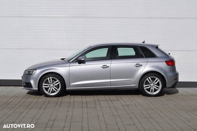 Audi A3 2.0 TDI Sportback S tronic - 9