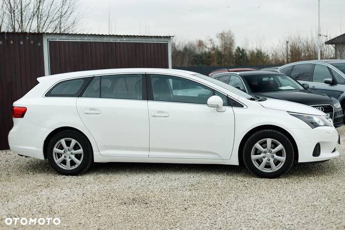 Toyota Avensis Combi 1.8 Life - 11