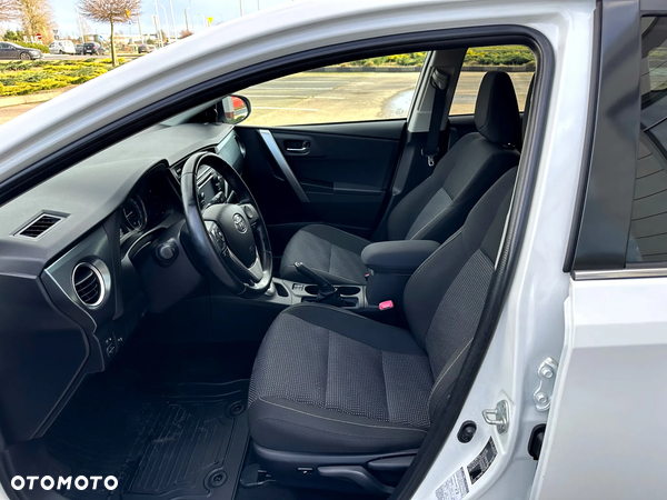 Toyota Auris 1.8 VVT-i Hybrid Automatik Design Edition - 26