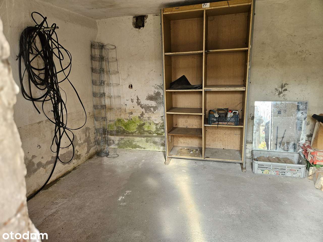 Dom z zabudowaniami gospodarczymi-17